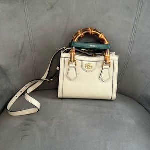 Gucci Diana Mini Tote in beige leather.